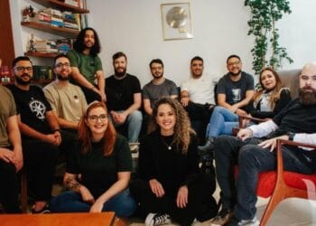 Ministério Zoe apresenta o single “Honra e Glória”