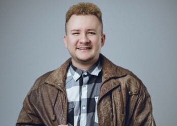 Cantor Israel Fraser lança o single “Tua Mão”, canção gravada pela MK Music