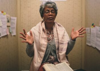 ‘Somos falhos, mas Deus é sempre constante’, ensina atriz de famoso filme cristão