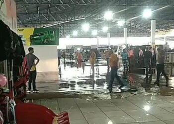 Ventos causam estragos na rodoviária da Capital; veja vídeo