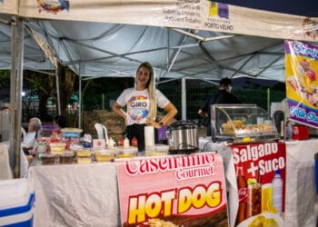 Empreendedorismo – A feira promovida pela Prefeitura aos finais de semana destaca o artesanato e a gastronomia regional