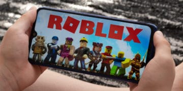 Roblox é acusado de expor crianças a predadores sexuais