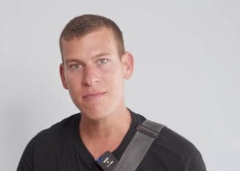 Soldado israelense testemunha proteção divina durante ataque aéreo em Israel