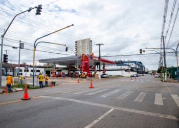 Fique atento – Nova sinalização no cruzamento da av. Rogério Weber com João Alfredo proíbe conversão à esquerda nas duas vias
