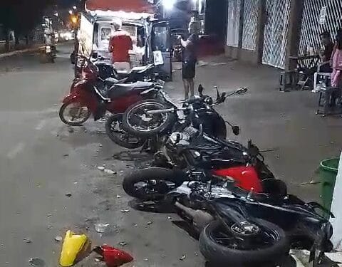 Idosa com suspeita de embriaguez colide com três motocicletas em frente ao Porto Velho Shopping