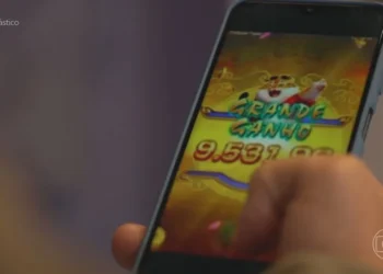 Influenciadores e rede de plataforma de jogos de azar são investigados pela polícia