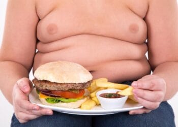 Obesidade na Infância e na Adolescência, ligue o sinal de alerta.