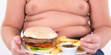 Obesidade na Infância e na Adolescência, ligue o sinal de alerta.