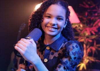 Maria Marçal está em alta no YouTube com o tocante lançamento de “Meu Filho, Descansa”