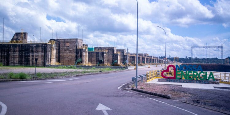As atividades do passeio turístico na Usina Hidrelétrica Santo Antônio serão retomadas no sábado, dia 13.