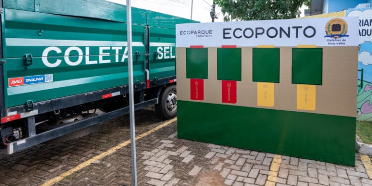 Primeiro Ecoponto e um caminhão,foram entregues pela Prefeitura de Porto Velho, para coletar material e levá-lo aos catadores