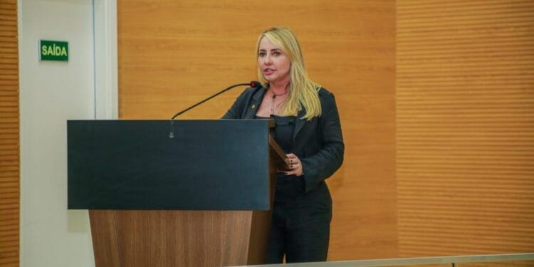 Ieda Chaves avalia seu primeiro ano de mandato e presta contas à população.