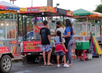 Prazo para o cadastro de vendedores ambulantes para o período de Carnaval segue até 31 de janeiro.