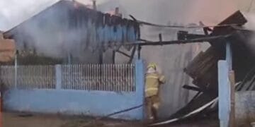 Tristeza- Crianças Morrem carbonizadas em incêndio à residencia