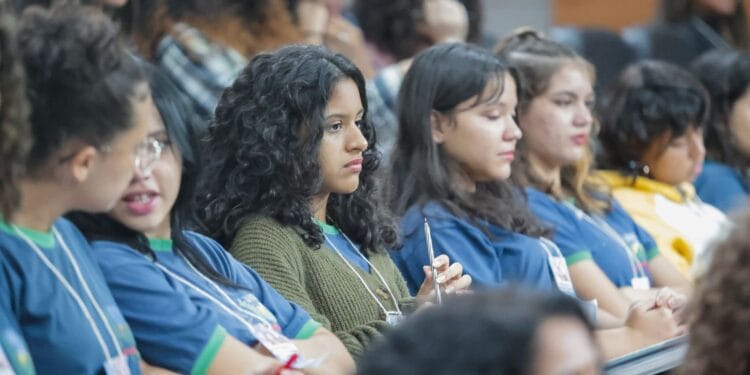 Chamamento público é divulgado para formar a comissão responsável por coordenar as eleições do Conselho da Juventude