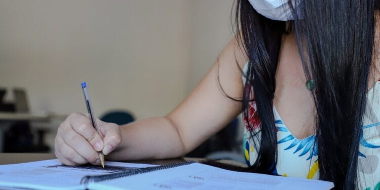 Na próxima segunda-feira (19), terá início o período de inscrições para o curso preparatório para o Enem, promovido pela Prefeitura