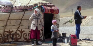 Pastor foge com a família de seu país de origem na Ásia Central