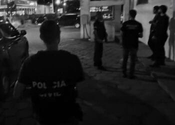 Forças policiais militares e civis iniciaram uma operação para investigar policiais penais suspeitos de ligação com organizações criminosas.