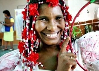 Bailarina da Praça grava vídeo pedindo orações e apoio financeiro antes de sua cirurgia, que ocorrerá amanhã (21)