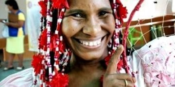 Bailarina da Praça grava vídeo pedindo orações e apoio financeiro antes de sua cirurgia, que ocorrerá amanhã (21)