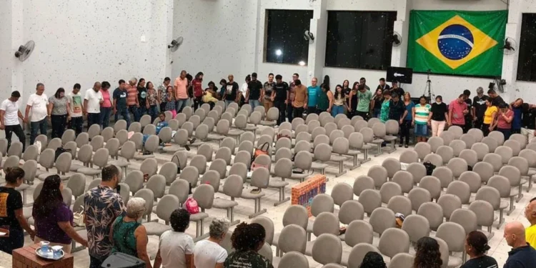 Diversas igrejas se unem para realizar mais de 1.400 vigílias ao longo de 2024 em prol do Brasil
