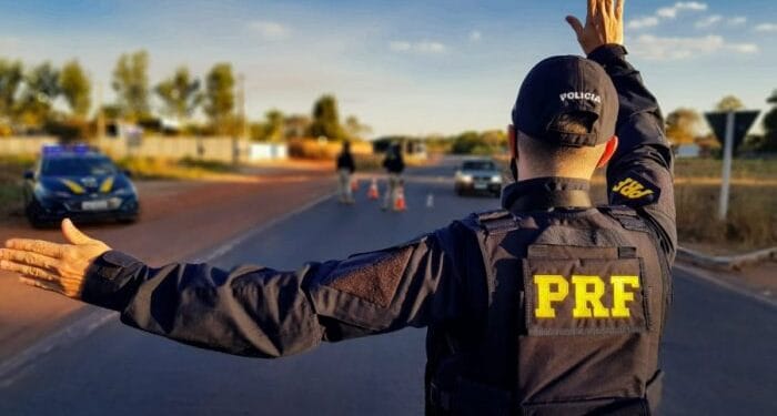 PRF inicia operação ‘Semana Santa’ com foco no risco do uso de celular ao volante em RO