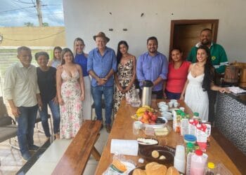 Vereador Dr. Gilber Mercês e o Secretário participam de Café da Manhã em Bairro de Chácaras para Anunciar Melhorias nas Ruas