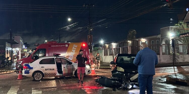 Casal e criança ficam feridos após acidente de moto na zona Sul