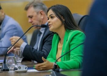 Dra. Taíssa propõe a distribuição gratuita de uniformes para os alunos da rede estadual que estão registrados no Cadastro Único