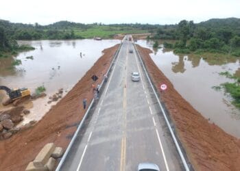 Estrutura da ponte do rio Jamari não foi afetada e trânsito continua liberado na RO-459