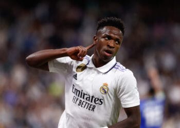 Clubes oferecem 200 milhões de euros para tirar Vini Jr do Real Madrid
