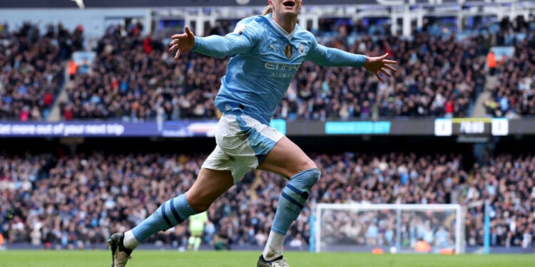 Guardiola sai em defesa de Haaland e rebate Roy Keane: ‘Melhor atacante do mundo