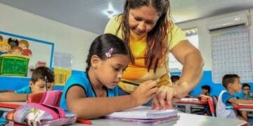 Seduc publica resultado final da seleção para contratar professor classe C