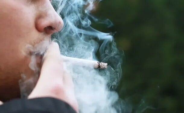 Tabagismo responde por 80% das mortes por câncer de pulmão no Brasil