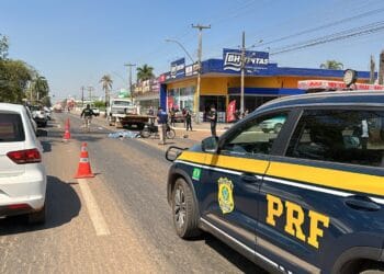 Acidente trágico resulta na morte de motociclista após colisão contra carreta em Porto Velho