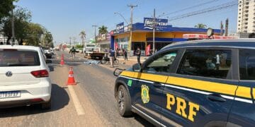 Acidente trágico resulta na morte de motociclista após colisão contra carreta em Porto Velho