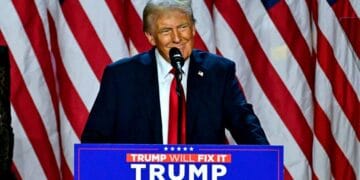 Plano de deportação em massa de Trump pode expulsar 230 mil brasileiros dos EUA