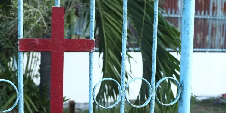 Cristãos enfrentam prisão, deslocamento e isolamento no mundo