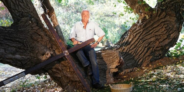 Evangelista que percorreu todos os continentes carregando a cruz morre aos 84 anos