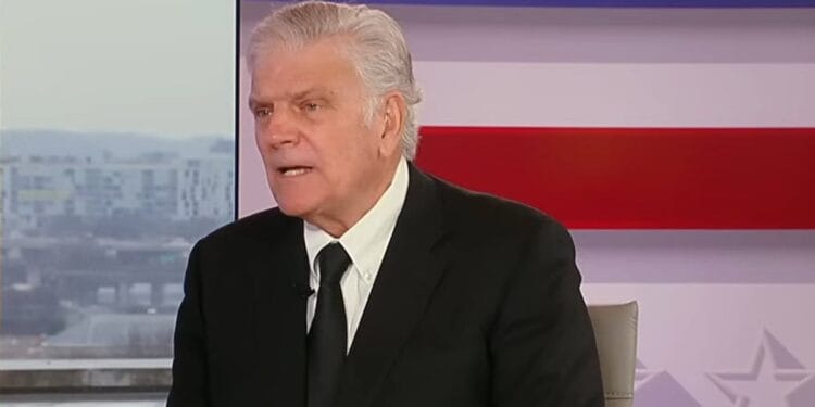 “Ele não pode fazer seu trabalho sem Deus”, diz Franklin Graham sobre Trump