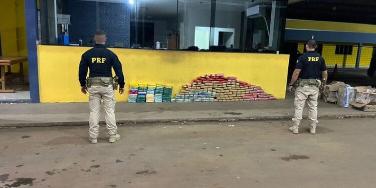 Homem é preso e 170 kg de drogas apreendidas em Ji-Paraná, RO