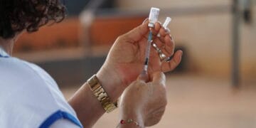 Vacinação contra gripe é recomendada à população como medida no combate às doenças respiratórias em Rondônia