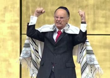 Justiça nega pedido de Edir Macedo para retirar sua imagem de documentário da Netflix sobre possessão