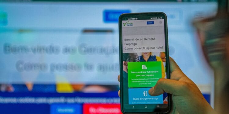 Plataforma oferta mais de 2,4 mil vagas de emprego e cursos de qualificação para diversas áreas em Rondônia