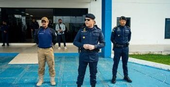 Governador de Rondônia veste a farda e acompanha policiais militares nas ruas – Canal do Madeira