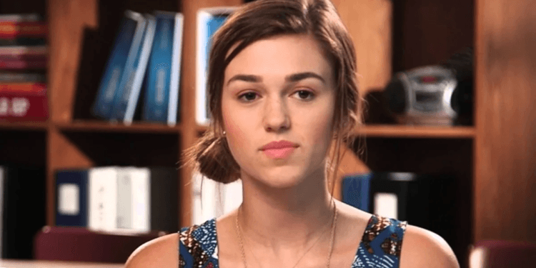 Atriz de Deus não está morto 2 alerta sobre costume ao pecado