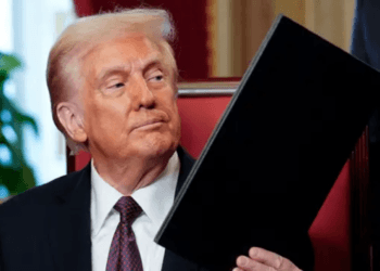 Trump declara guerra à ideologia de gênero ao tomar posse