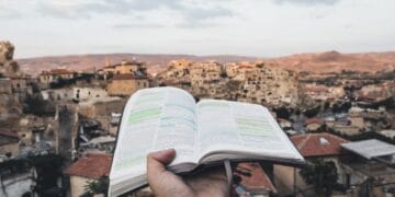 Malásia, de maioria muçulmana, recebe versões da Bíblia na língua oficial do país