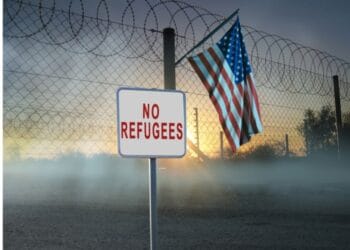 Grupo humanitário evangélico recebe ordem para interromper atividades após Trump suspender o programa de refugiados