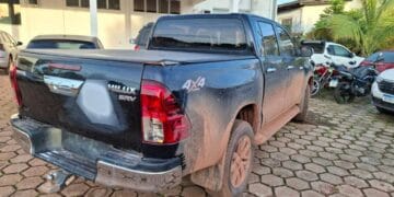 Caminhonete furtada de biomédica em Vilhena é recuperada pela Polícia Militar em lanternagem de Rolim de Moura